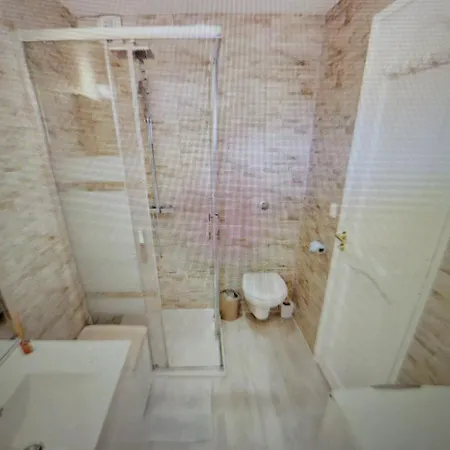 Quiet, Beautiful And Stylish House In Saint-raphael *