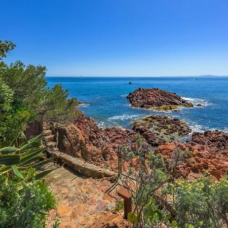 Quiet, Beautiful And Stylish House In Saint-raphael * Saint-Raphaël