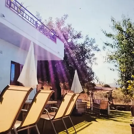 Apartmán Quiet, Beautiful And Stylish House In Saint-raphael *