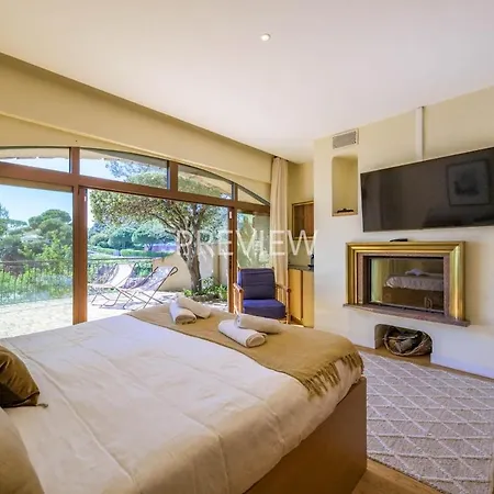 Quiet, Beautiful And Stylish House In Saint-raphael