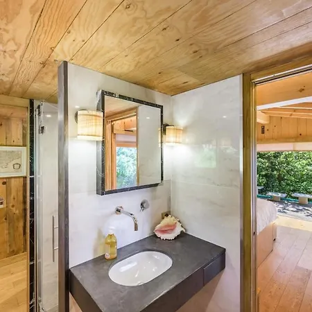 Quiet, Beautiful And Stylish House In Saint-raphael Apartmán